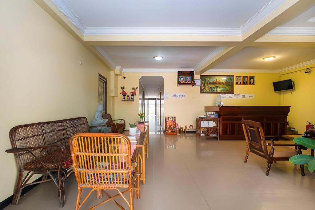 Happy Zone Hostel Siem Reap Exteriör bild