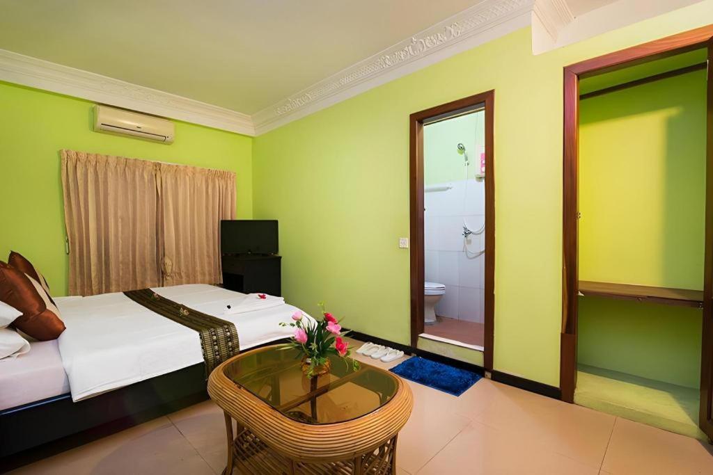 Happy Zone Hostel Siem Reap Exteriör bild